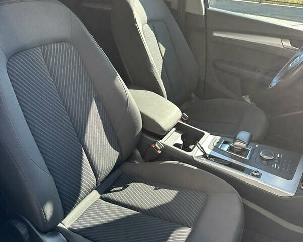 Синий Ауди Ку 5, объемом двигателя 1.97 л и пробегом 230 тыс. км за 27900 $, фото 31 на Automoto.ua