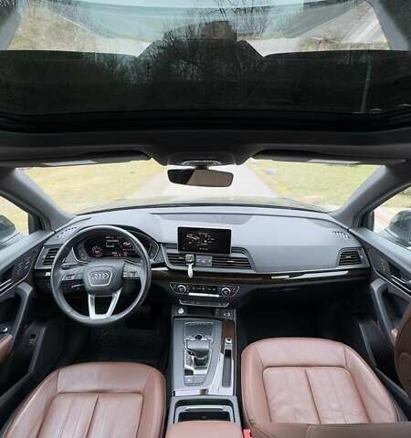 Синий Ауди Ку 5, объемом двигателя 1.98 л и пробегом 130 тыс. км за 26990 $, фото 4 на Automoto.ua