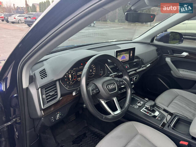 Синій Ауді Ку 5, об'ємом двигуна 2 л та пробігом 127 тис. км за 30000 $, фото 24 на Automoto.ua