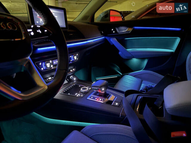 Синий Ауди Ку 5, объемом двигателя 1.98 л и пробегом 88 тыс. км за 30700 $, фото 28 на Automoto.ua