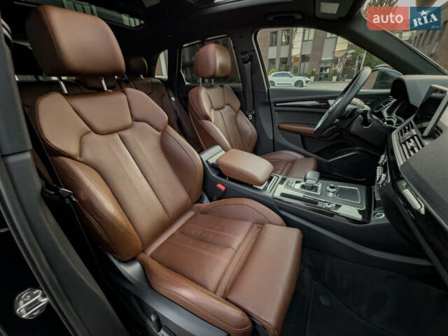 Синій Ауді Ку 5, об'ємом двигуна 2 л та пробігом 86 тис. км за 32999 $, фото 39 на Automoto.ua