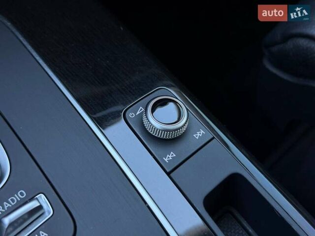 Синій Ауді Ку 5, об'ємом двигуна 1.98 л та пробігом 130 тис. км за 28000 $, фото 69 на Automoto.ua