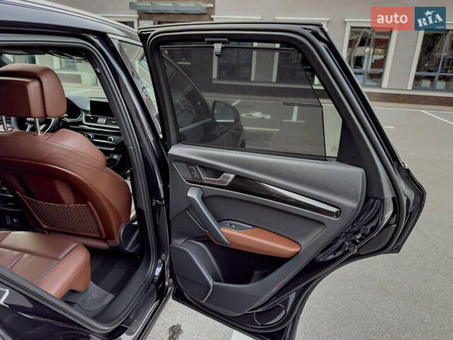 Синій Ауді Ку 5, об'ємом двигуна 2 л та пробігом 86 тис. км за 32999 $, фото 52 на Automoto.ua