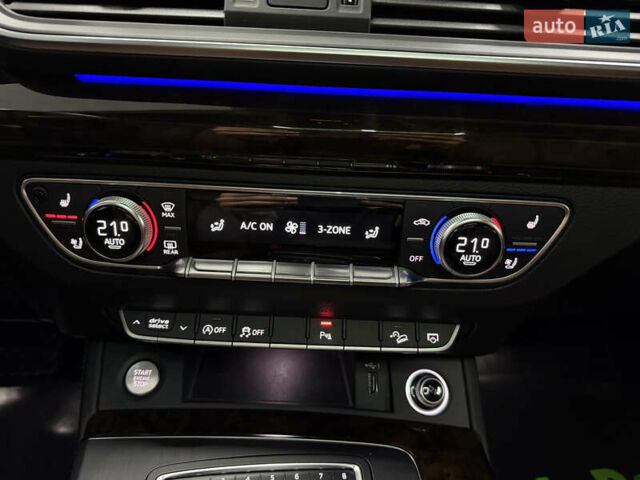 Синий Ауди Ку 5, объемом двигателя 1.98 л и пробегом 79 тыс. км за 29999 $, фото 13 на Automoto.ua