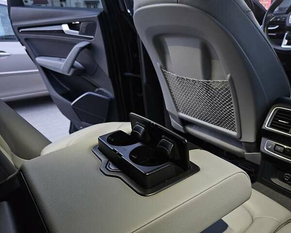 Синий Ауди Ку 5, объемом двигателя 1.98 л и пробегом 80 тыс. км за 33900 $, фото 13 на Automoto.ua