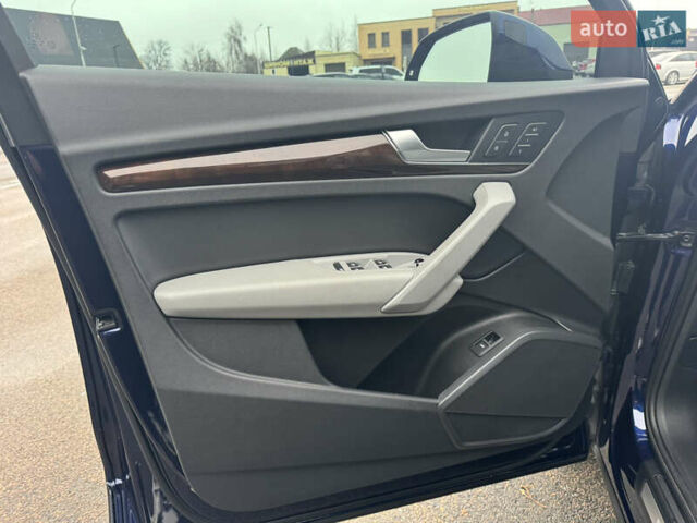 Синій Ауді Ку 5, об'ємом двигуна 2 л та пробігом 127 тис. км за 30000 $, фото 22 на Automoto.ua