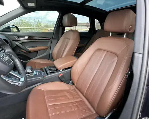 Синій Ауді Ку 5, об'ємом двигуна 1.98 л та пробігом 95 тис. км за 27500 $, фото 10 на Automoto.ua