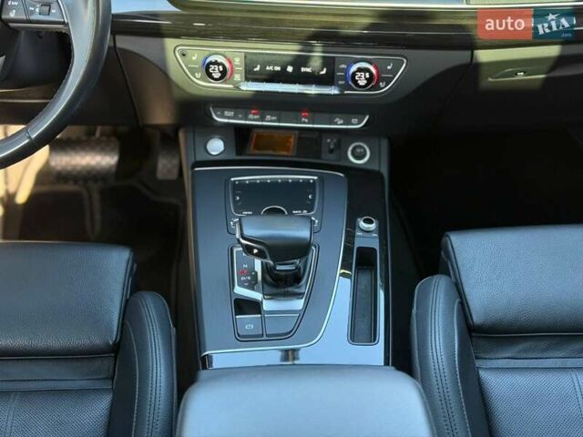 Синій Ауді Ку 5, об'ємом двигуна 1.98 л та пробігом 130 тис. км за 28000 $, фото 51 на Automoto.ua