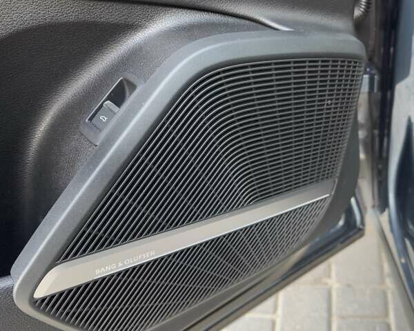 Синій Ауді Ку 5, об'ємом двигуна 1.98 л та пробігом 82 тис. км за 32000 $, фото 11 на Automoto.ua