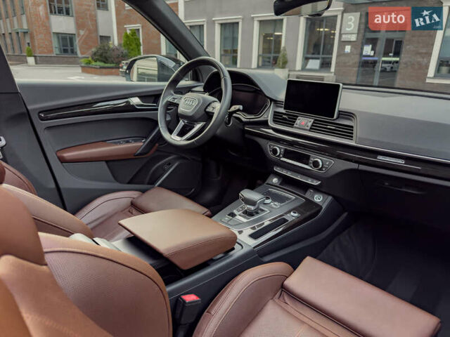 Синій Ауді Ку 5, об'ємом двигуна 2 л та пробігом 86 тис. км за 32999 $, фото 44 на Automoto.ua