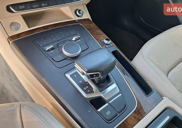 Синий Ауди Ку 5, объемом двигателя 1.98 л и пробегом 205 тыс. км за 16700 $, фото 9 на Automoto.ua