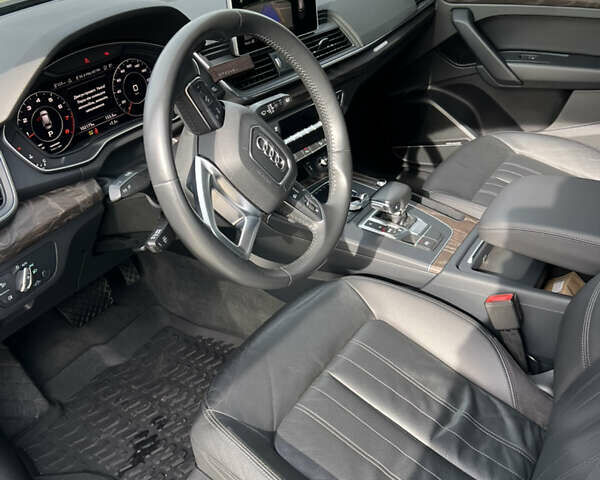 Синий Ауди Ку 5, объемом двигателя 1.98 л и пробегом 102 тыс. км за 27000 $, фото 10 на Automoto.ua