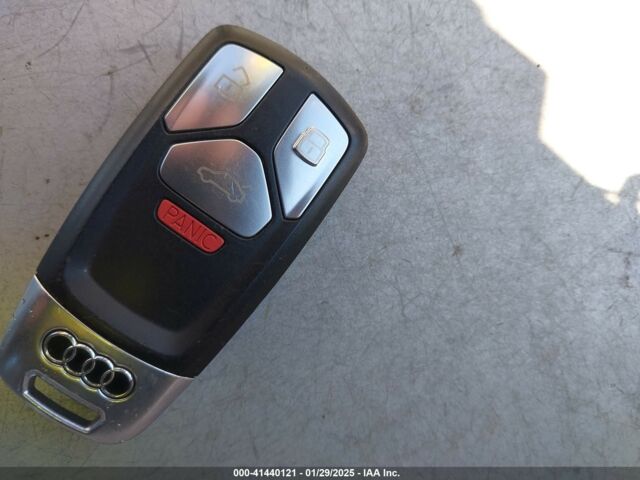 Синий Ауди Ку 5, объемом двигателя 2 л и пробегом 178 тыс. км за 17300 $, фото 10 на Automoto.ua