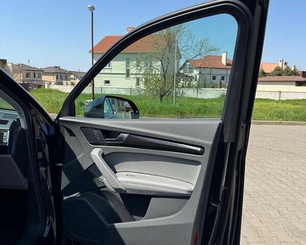 Синий Ауди Ку 5, объемом двигателя 1.98 л и пробегом 71 тыс. км за 31499 $, фото 24 на Automoto.ua