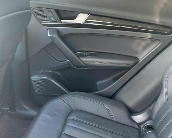 Синій Ауді Ку 5, об'ємом двигуна 1.98 л та пробігом 114 тис. км за 25500 $, фото 10 на Automoto.ua