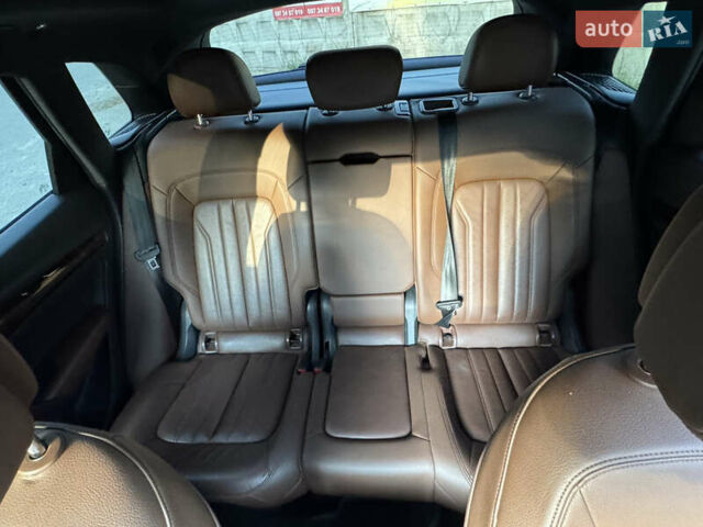 Синій Ауді Ку 5, об'ємом двигуна 2 л та пробігом 137 тис. км за 28500 $, фото 2 на Automoto.ua
