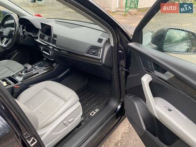 Синій Ауді Ку 5, об'ємом двигуна 2 л та пробігом 150 тис. км за 21999 $, фото 19 на Automoto.ua