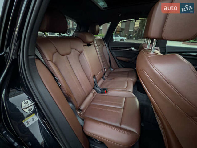 Синій Ауді Ку 5, об'ємом двигуна 2 л та пробігом 86 тис. км за 32999 $, фото 49 на Automoto.ua