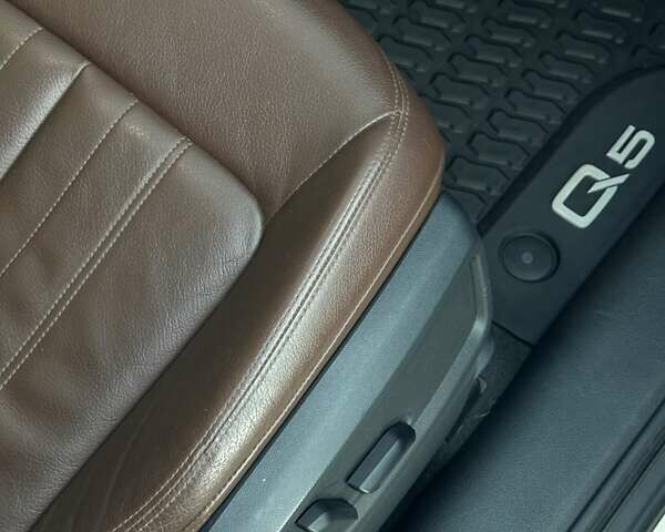 Синий Ауди Ку 5, объемом двигателя 1.98 л и пробегом 190 тыс. км за 26000 $, фото 33 на Automoto.ua
