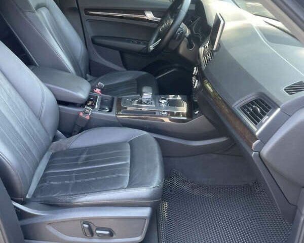 Синій Ауді Ку 5, об'ємом двигуна 2 л та пробігом 140 тис. км за 18200 $, фото 17 на Automoto.ua