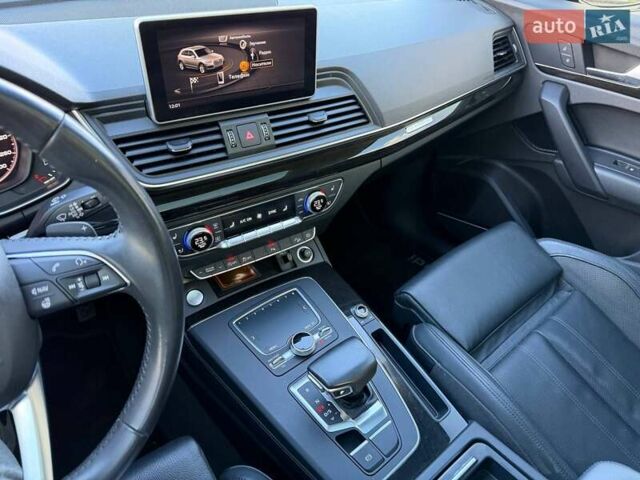 Синій Ауді Ку 5, об'ємом двигуна 1.98 л та пробігом 130 тис. км за 28000 $, фото 59 на Automoto.ua