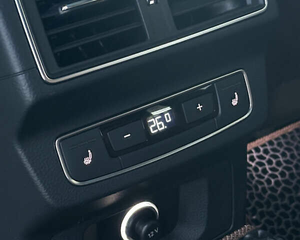 Синий Ауди Ку 5, объемом двигателя 1.98 л и пробегом 81 тыс. км за 27300 $, фото 16 на Automoto.ua