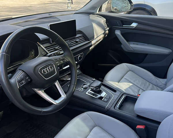 Синий Ауди Ку 5, объемом двигателя 1.98 л и пробегом 147 тыс. км за 27500 $, фото 18 на Automoto.ua