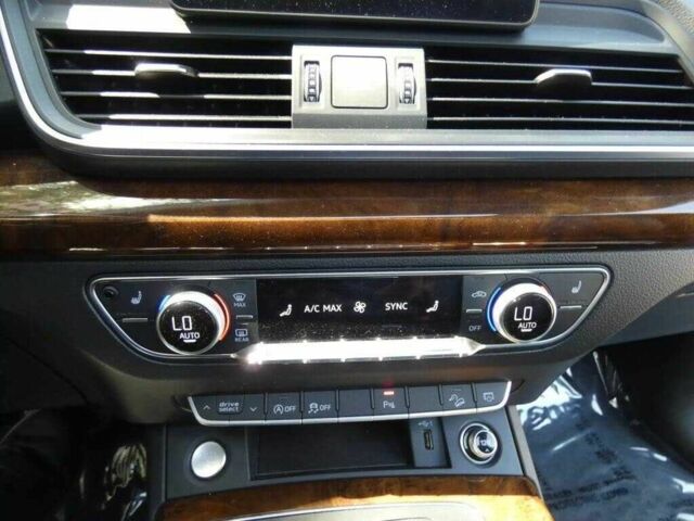 Синий Ауди Ку 5, объемом двигателя 0 л и пробегом 77 тыс. км за 16000 $, фото 22 на Automoto.ua