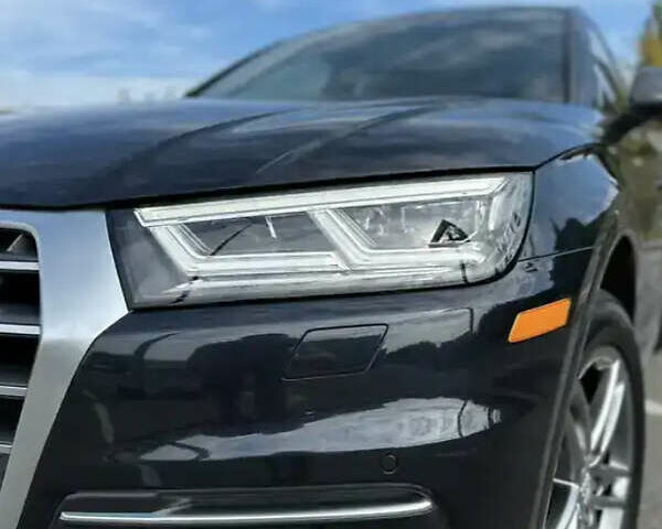 Синій Ауді Ку 5, об'ємом двигуна 1.98 л та пробігом 95 тис. км за 27500 $, фото 4 на Automoto.ua