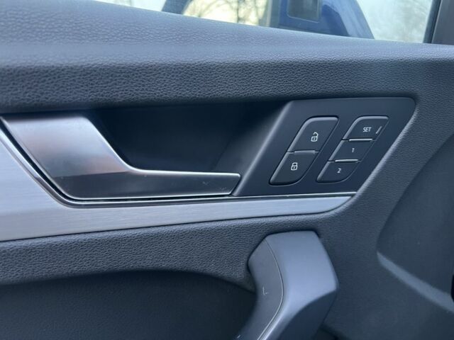 Синій Ауді Ку 5, об'ємом двигуна 2 л та пробігом 167 тис. км за 23700 $, фото 8 на Automoto.ua