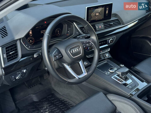 Синій Ауді Ку 5, об'ємом двигуна 2 л та пробігом 176 тис. км за 24499 $, фото 25 на Automoto.ua