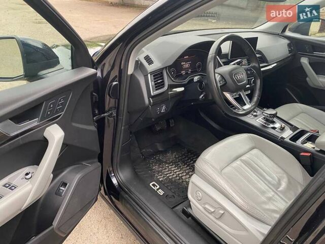 Синій Ауді Ку 5, об'ємом двигуна 2 л та пробігом 150 тис. км за 21999 $, фото 9 на Automoto.ua