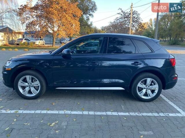 Синій Ауді Ку 5, об'ємом двигуна 2 л та пробігом 150 тис. км за 21999 $, фото 3 на Automoto.ua