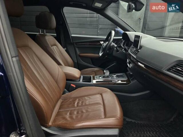 Синій Ауді Ку 5, об'ємом двигуна 2 л та пробігом 126 тис. км за 25700 $, фото 11 на Automoto.ua