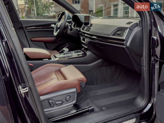 Синій Ауді Ку 5, об'ємом двигуна 2 л та пробігом 86 тис. км за 32999 $, фото 40 на Automoto.ua