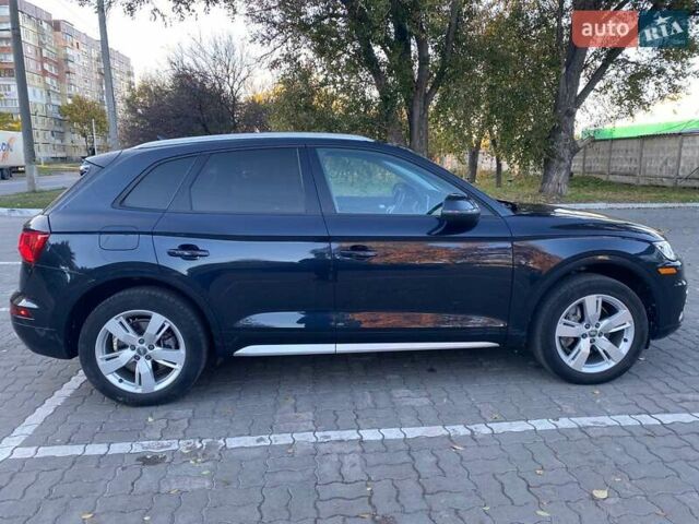 Синій Ауді Ку 5, об'ємом двигуна 2 л та пробігом 150 тис. км за 21999 $, фото 7 на Automoto.ua