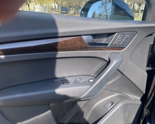 Синий Ауди Ку 5, объемом двигателя 1.98 л и пробегом 53 тыс. км за 28000 $, фото 47 на Automoto.ua