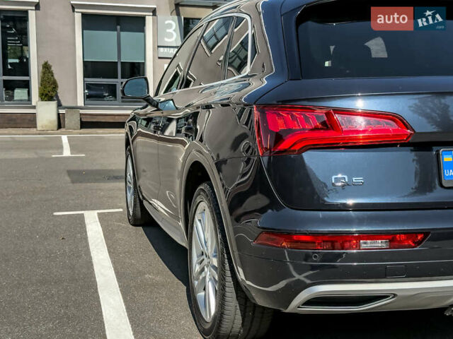 Синій Ауді Ку 5, об'ємом двигуна 2 л та пробігом 86 тис. км за 32999 $, фото 24 на Automoto.ua