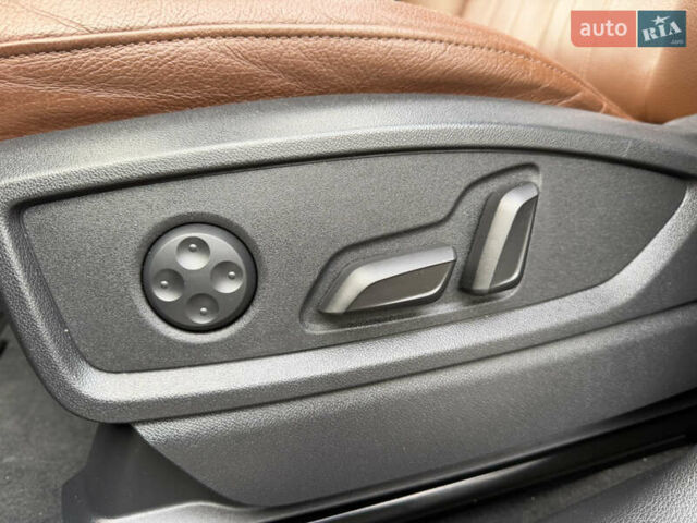 Синий Ауди Ку 5, объемом двигателя 2 л и пробегом 177 тыс. км за 24799 $, фото 33 на Automoto.ua