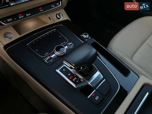 Синий Ауди Ку 5, объемом двигателя 1.98 л и пробегом 83 тыс. км за 27900 $, фото 18 на Automoto.ua