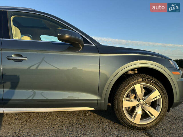 Синий Ауди Ку 5, объемом двигателя 2 л и пробегом 105 тыс. км за 28800 $, фото 1 на Automoto.ua