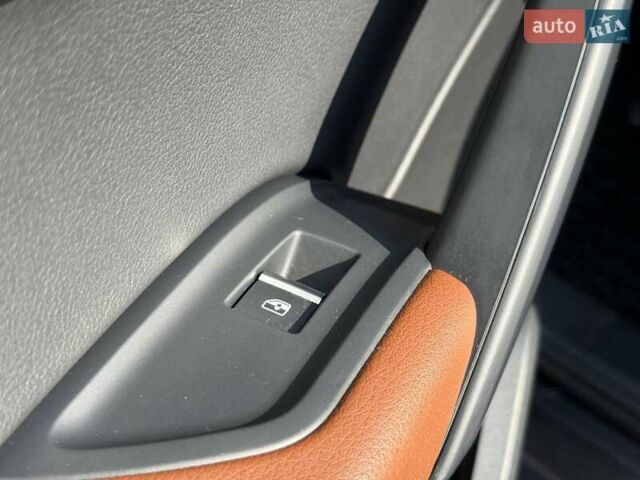 Синий Ауди Ку 5, объемом двигателя 2 л и пробегом 179 тыс. км за 22900 $, фото 45 на Automoto.ua