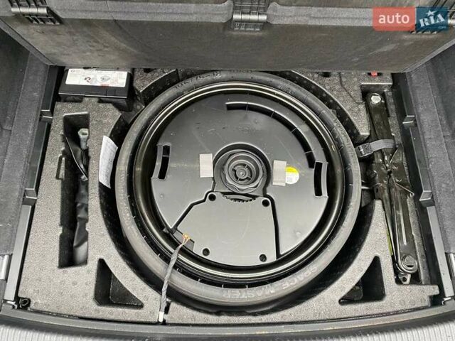 Синій Ауді Ку 5, об'ємом двигуна 2 л та пробігом 150 тис. км за 21999 $, фото 17 на Automoto.ua