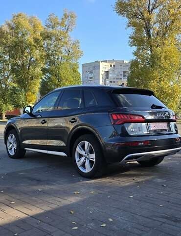 Синий Ауди Ку 5, объемом двигателя 2 л и пробегом 150 тыс. км за 22500 $, фото 54 на Automoto.ua