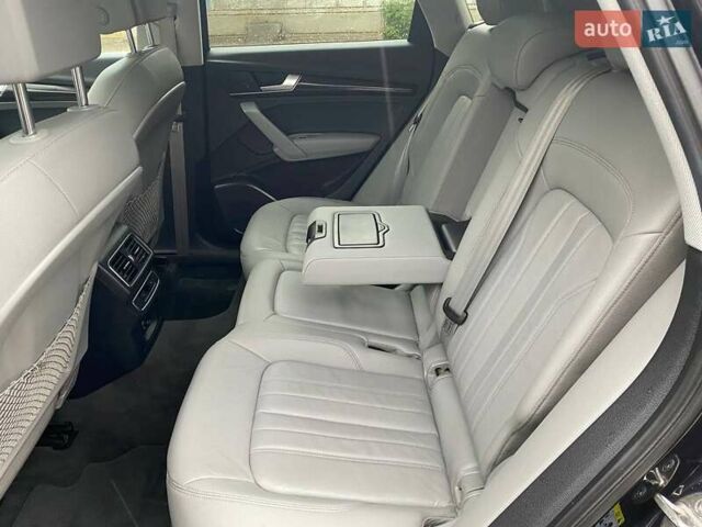 Синій Ауді Ку 5, об'ємом двигуна 2 л та пробігом 150 тис. км за 21999 $, фото 13 на Automoto.ua