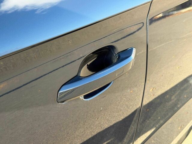 Синий Ауди Ку 5, объемом двигателя 2 л и пробегом 130 тыс. км за 28000 $, фото 5 на Automoto.ua