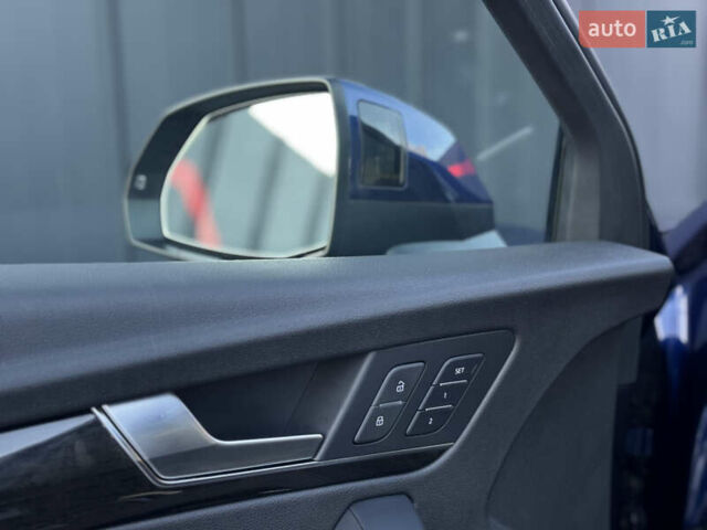 Синій Ауді Ку 5, об'ємом двигуна 2 л та пробігом 176 тис. км за 24499 $, фото 23 на Automoto.ua