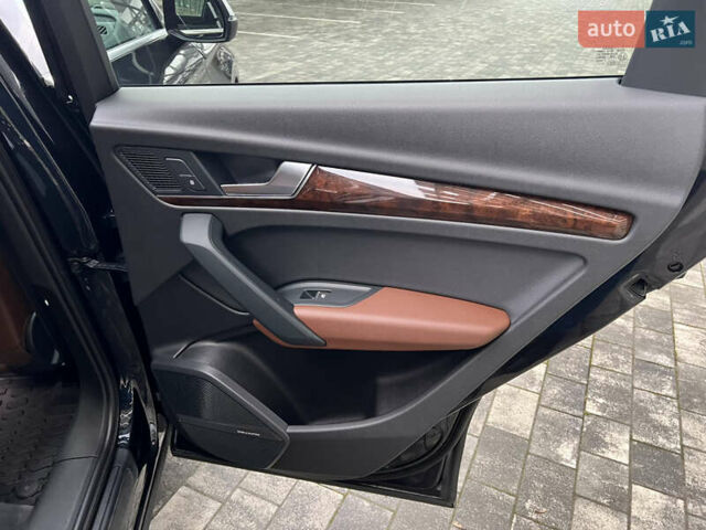 Синій Ауді Ку 5, об'ємом двигуна 2 л та пробігом 104 тис. км за 24999 $, фото 28 на Automoto.ua