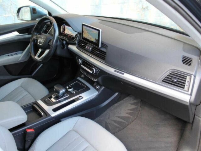 Синий Ауди Ку 5, объемом двигателя 2 л и пробегом 68 тыс. км за 11000 $, фото 17 на Automoto.ua