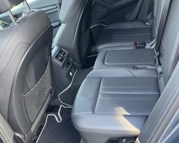 Синій Ауді Ку 5, об'ємом двигуна 1.98 л та пробігом 82 тис. км за 32000 $, фото 26 на Automoto.ua